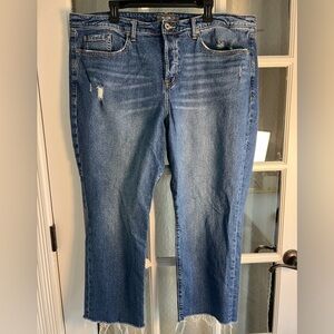 Torrid Women’s Plus Size 22 Crop Ankle Raw Hem Jean Medium Blue Wash